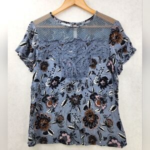 Maurices Flowy Floral Short Sleeve Blouse Women's Size Medium Lace Neckline
